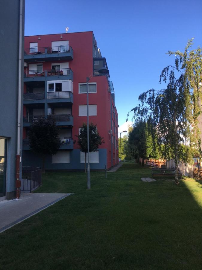 Lovely Modern - Jarun Zagreb