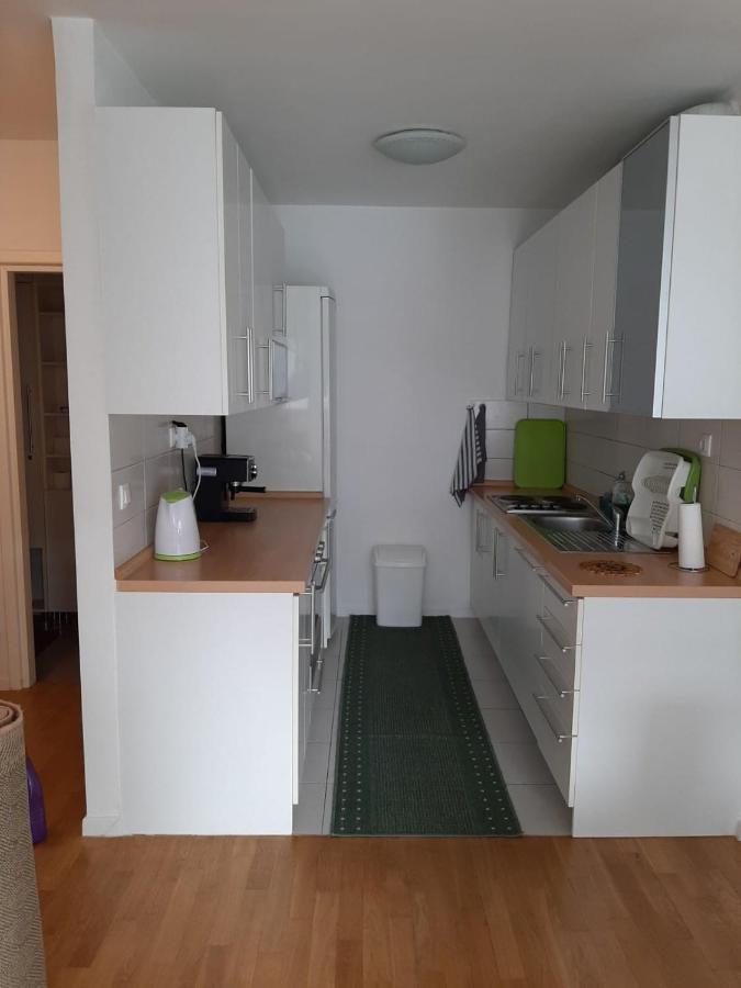 Lovely Modern - Jarun Apartment Zagreb